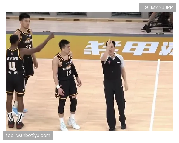 回场违例是什么？新手必须掌握的篮球基本规则解析